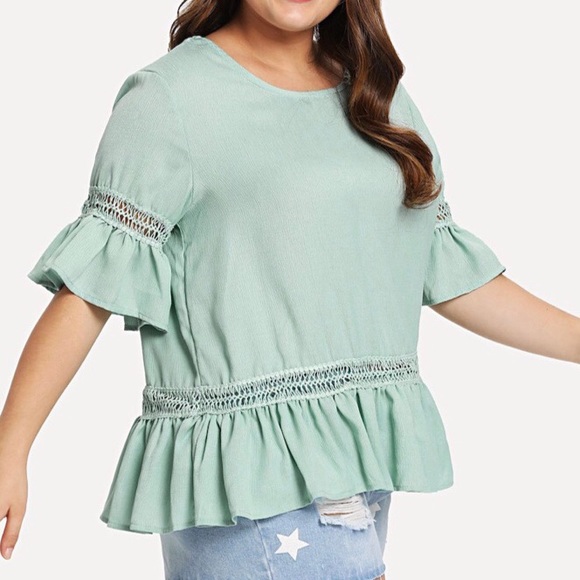 ➕Ruffle Hem Hollow Out Top - Picture 6 of 7